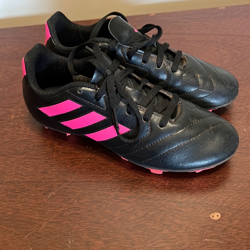 Adidas Girls Ball Cleats Size 3 Used 1 Season Pink & Black